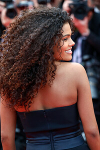 Tina+Kunakey+Les+Miserables+Red+Carpet+72nd+SaWG-SBzvaIx.jpg