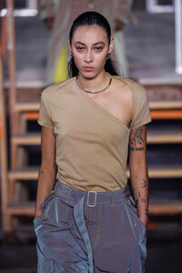 1217109835_JohnElliottRunwayFebruary2019NewYorkoTQOJenP6S3x.thumb.jpg.79aa69e34ad02ec80b5e4ce2e1b7215e.jpg