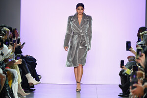 1223880678_LaquanSmithRunwayFebruary2019NewYorkVmEhaPrsab5x.thumb.jpg.6ebd6ba3218a10fdaaabae612ac83822.jpg