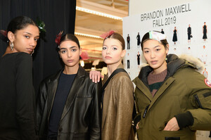 1235454266_BrandonMaxwellBackstageFebruary2019New_jsgSEkr4gmx(1).thumb.jpg.bccb864e5557e33c0f2d3025d0ea00f6.jpg
