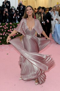 [1147439495] The 2019 Met Gala Celebrating Camp - Notes On Fashion - Arrivals.jpg