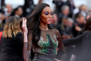 Winnie+Harlow+Oh+Mercy+Roubaix+Une+Lumiere+liaBDVnB3Sdx.jpg
