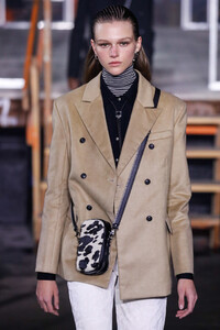 1276942988_JohnElliottRunwayFebruary2019NewYork36eKLKCJVVxx.thumb.jpg.1aafa7a21c0817b81d26467ba953d9a3.jpg