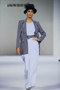 1282673359_caroline-charles-ss(8).thumb.jpg.5f9dd160ccffee2f9d05f6efae5f3318.jpg