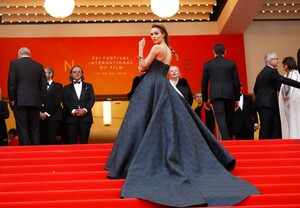 [459ee95f98b941378b07e120777a06d7] France Cannes 2019 A Hidden Life Red Carpet.jpg