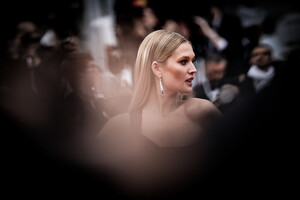 Toni+Garrn+Colour+Alternative+View+72nd+Annual+tTtMqtVue-Gx.jpg