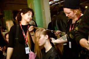 1315222037_DionLeeBackstageFebruary2019NewYorkISiI8I-DNpbx.thumb.jpg.17e77514a5d0e9d698f5f795ee5dafa4.jpg