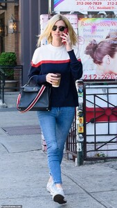 13166144-6998867-Casual_chic_Nicky_Hilton_was_spotted_on_Monday_running_errands_a-m-190_1557173812080.thumb.jpg.d04ca81ac735ee23793c07c20fb297da.jpg
