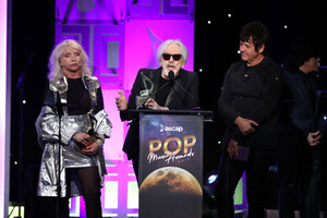 1323916397_DebbieHarryASCAP2019PopMusicAwardsShowwRCONSgR1E7x.thumb.jpg.73981865bfccafd309e46c0f08befd6e.jpg