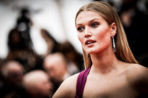 Toni+Garrn+Colour+Alternative+View+72nd+Annual+jF1ixzqiDBzx.jpg