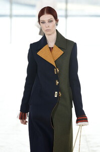 1331361702_ToryBurchFallWinter2019FashionShowRunwaymxF6Vu6OZdbx.thumb.jpg.ee4ea2233169be9daed6ea89b2cf21a7.jpg