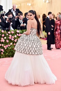 [1147411035] The 2019 Met Gala Celebrating Camp - Notes on Fashion - Arrivals.jpg