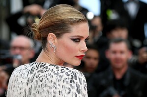[1150766732] 'Once Upon A Time In Hollywood' Red Carpet - The 72nd Annual Cannes Film Festival.jpg