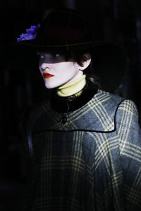 1418383459_GucciCruise2020RunwayqrrkZChLWK2x.thumb.jpg.24908fa29493c6d3f60ba2f778d2da90.jpg