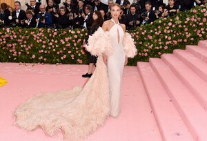 [1147427685] The 2019 Met Gala Celebrating Camp - Notes On Fashion - Arrivals.jpg