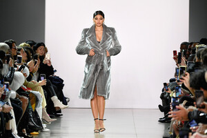 1441962221_LaquanSmithRunwayFebruary2019NewYorkzdq1Dpsi42Qx.thumb.jpg.3a02e6cd9d2ff3a51dba4bfaf0f902b1.jpg