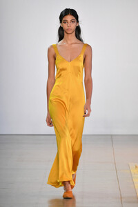 1454683083_NoonNoorRunwayFebruary2019NewYorkFashion6PYd8_O8u0Kx.thumb.jpg.0f1398a35206b667bf5113fc9fa6b684.jpg