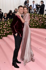 [1147433666] The 2019 Met Gala Celebrating Camp - Notes On Fashion - Arrivals.jpg