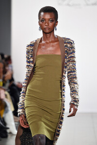 1505560464_LaquanSmithRunwayFebruary2019NewYorkhHyXt_p5tTSx.thumb.jpg.625ca21ad8a115e9607f73077cf12c72.jpg