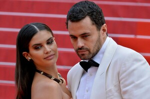 [bf4630e1e43c4c5c940c8f844d2fb044] Cannes Once Upon A Time In Hollywood Premiere JR.jpg