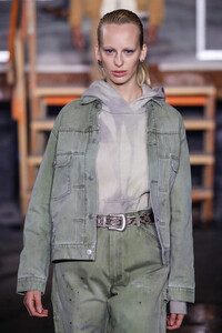 1546246907_JohnElliottRunwayFebruary2019NewYorkPndm5qcrSmfx.thumb.jpg.f19df110f6ff78d1fc91477cde2a62f8.jpg