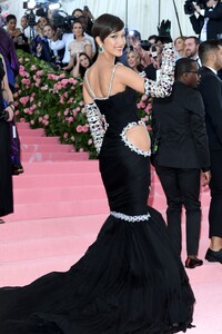 [1147436982] The 2019 Met Gala Celebrating Camp - Notes On Fashion - Arrivals.jpg