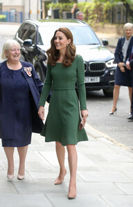 Duchess+Cambridge+Opens+Anna+Freud+Centre+fY-T1hDgz8Hx.jpg