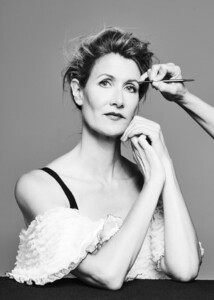740full-laura-dern (3).jpg