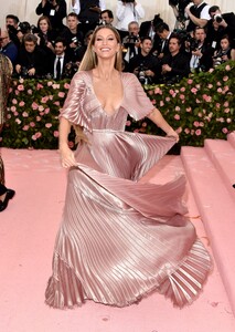 [1141827151] The 2019 Met Gala Celebrating Camp - Notes On Fashion - Arrivals.jpg