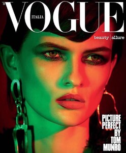 Lara Mullen-Vogue Beauty Allure-Italia.jpg