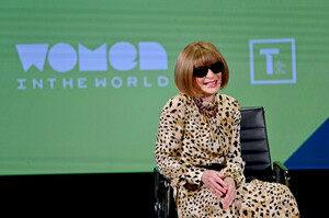 Anna+Wintour+10th+Anniversary+Women+World+xoRLEL0b8eDx.jpg