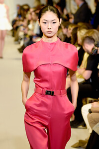 1742873685_BrandonMaxwellRunwayFebruary2019NewYorkEOwM2JL6Zzrx.thumb.jpg.3e5264fc5b8a26a1d1ca7d6866b87b17.jpg