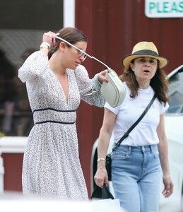        lea110519BZNimage16.jpg