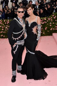 [1147431746] The 2019 Met Gala Celebrating Camp - Notes On Fashion - Arrivals.jpg