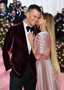 [1147435958] The 2019 Met Gala Celebrating Camp - Notes on Fashion - Arrivals.jpg