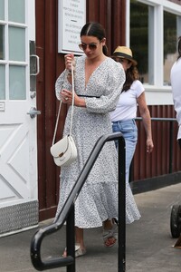        lea110519BZNimage3.jpg