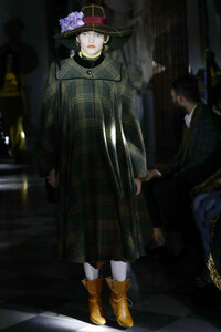 1813981005_GucciCruise2020RunwayO9cMEPSWfeQx.thumb.jpg.87d021dadc62b619f64e6c3aca01978d.jpg