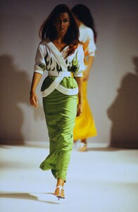 1846110734_veronique-leroy-ss-1996(51).thumb.jpg.28669105a768cc7b212ca971732248a4.jpg