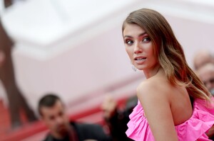 [1150999469] 'Oh Mercy! (Roubaix, Une Lumiere)' Red Carpet - The 72nd Annual Cannes Film Festival.jpg