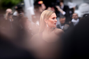 Toni+Garrn+Les+Plus+Belles+Annees+Une+Vie+w7zbrholUg5x.jpg