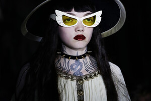 1874695568_GucciCruise2020RunwayLq7iFU9so_kx.thumb.jpg.afda97c31947e851b9305cb7fc9b0ec8.jpg
