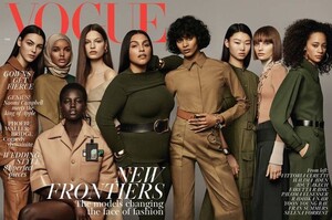Paloma Elsesser-Vogue-Inglaterra.jpg