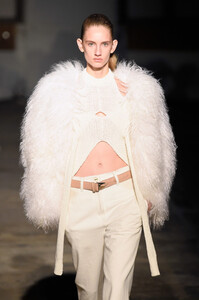 1931112030_DionLeeRunwayFebruary2019NewYorkFashionmDuhPqlC_HTx.thumb.jpg.49df809c31f5e560f25175db3f35d03c.jpg