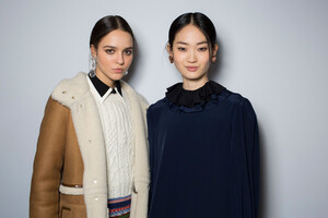 1960106727_tory-burch-bks-g-rf19-5510(1).thumb.jpg.57664a8d53bb11ca00918ca9f3fbf290.jpg