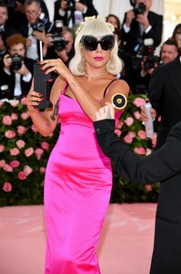 [1147406296] The 2019 Met Gala Celebrating Camp - Notes on Fashion - Arrivals.jpg