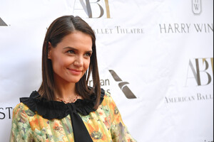 Katie+Holmes+American+Ballet+Theatre+2019+1D09lmbQNdcx.jpg