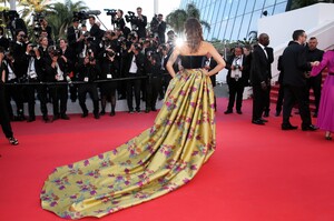 [1149606005] 'Rocket Man' Red Carpet - The 72nd Annual Cannes Film Festival.jpg