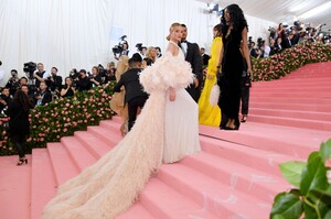 [1147424435] The 2019 Met Gala Celebrating Camp - Notes on Fashion - Arrivals.jpg