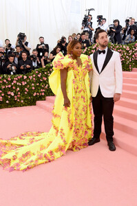 2019+Met+Gala+Celebrating+Camp+Notes+Fashion+CNWjEtrDxnAx.jpg