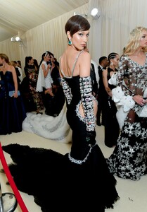 [1147433035] The 2019 Met Gala Celebrating Camp - Notes on Fashion - Red Carpet.jpg